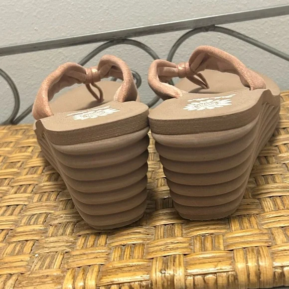 YellowBox Sz 8.5 Rose Gold/Brown Sandals - Picture 3 of 4